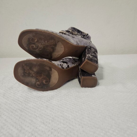 Seychelles Anthropologie Kayak Crushed Velvet Peep Toe Heels Womens Shoes Sz 7.5 - Picture 9 of 16
